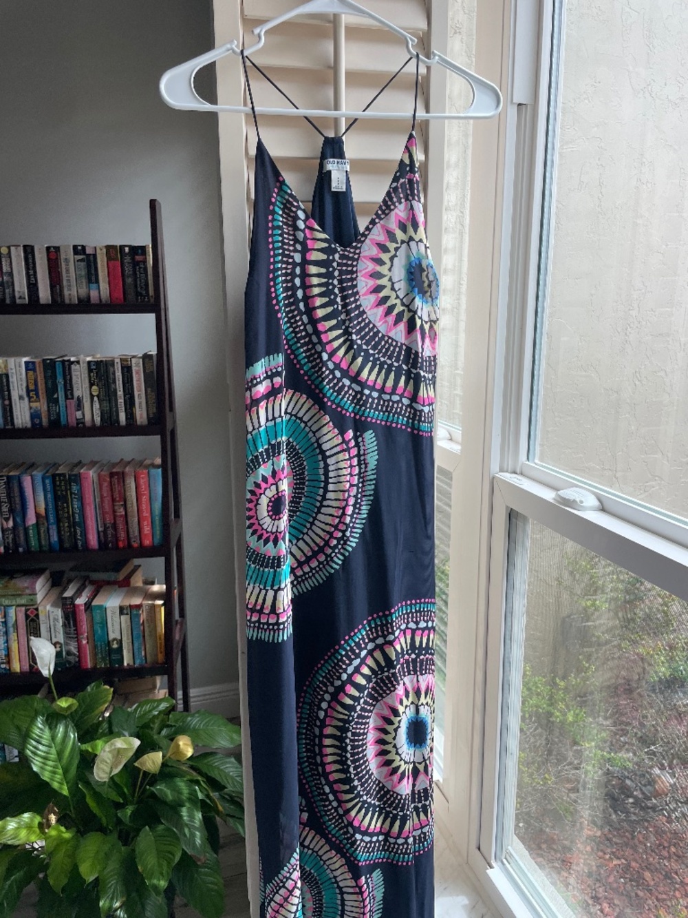Old Navy Navy mesh lined maxi size small
